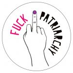 dito medio alzato con scritta Fuck Patriarchy